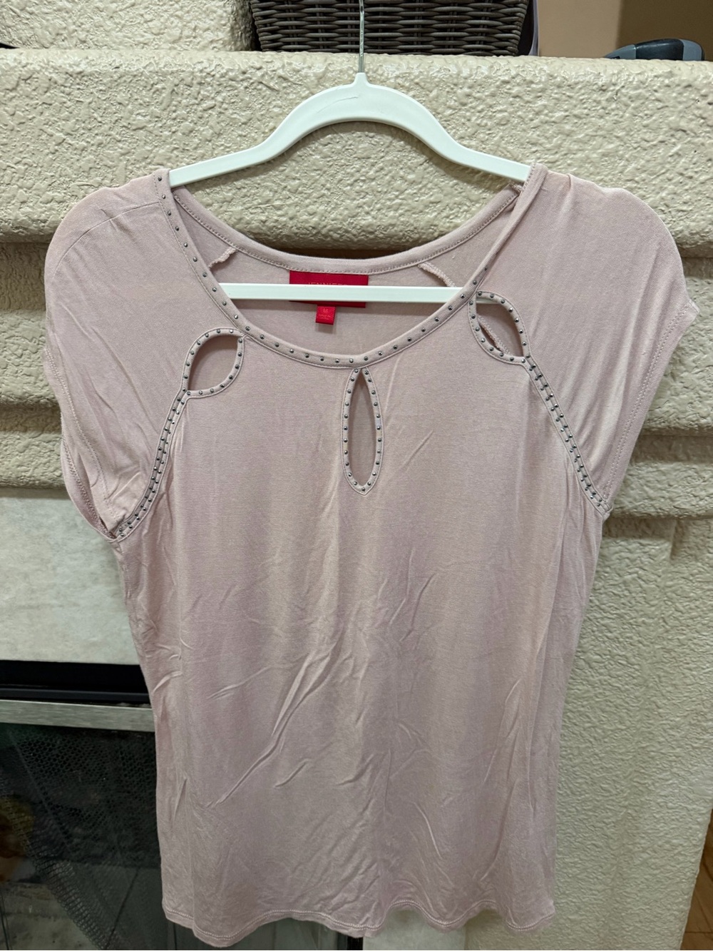 Jennifer Lopez Light Blush Short Sleeve Cutout Top